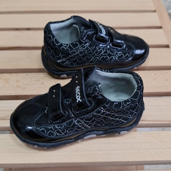 Geox Kids Toddler Millie Sneaker - Picture 2 of 9